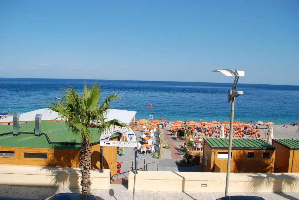 Maniel Beach Hotel Letojanni Dış mekan fotoğraf